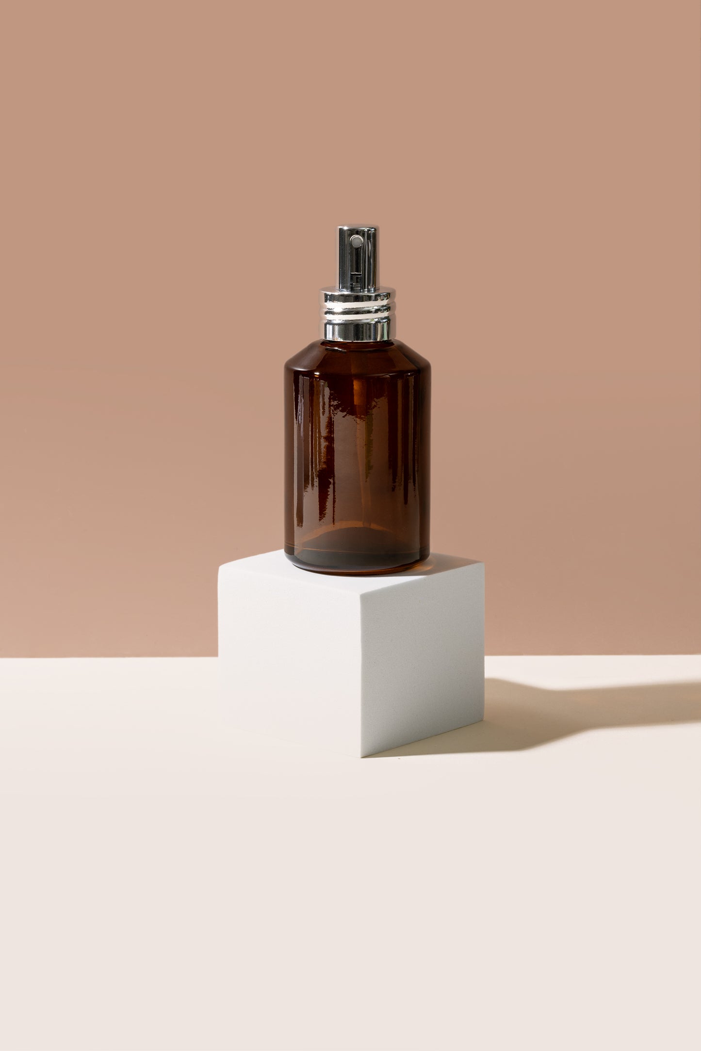 Ilyana Amber Glass Spray Bottle