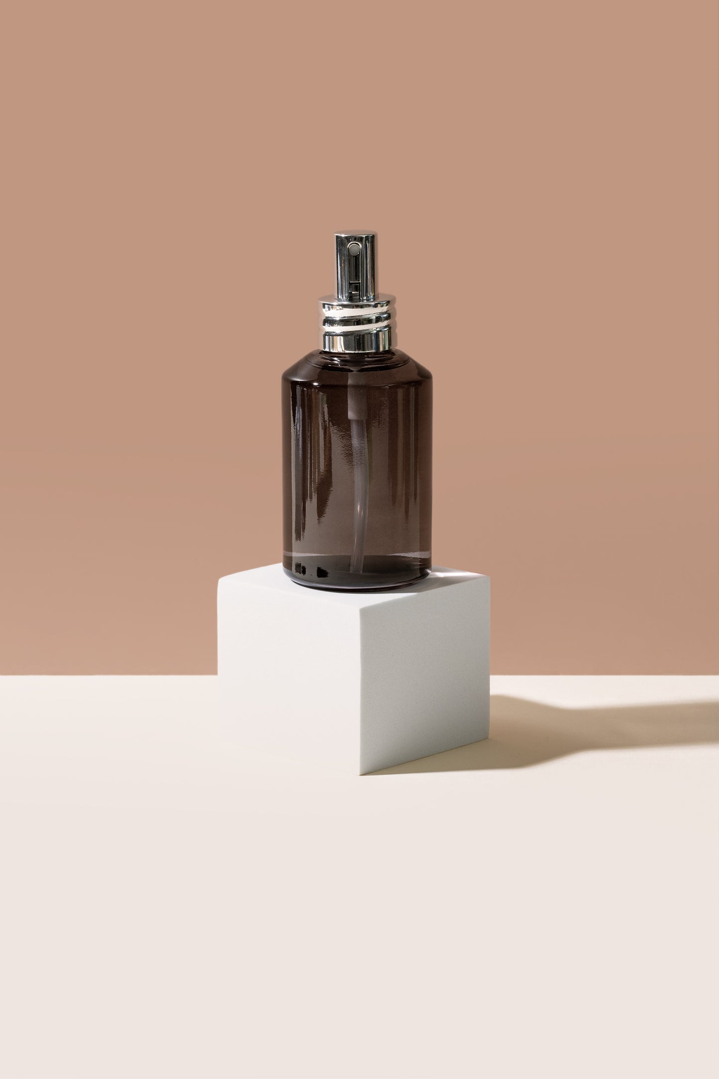 Ilyana Smoke Glass Spray Bottle